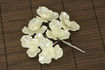 Bílá přízdoba PRZ755423