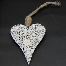 Srdíčko závěs kov bílá