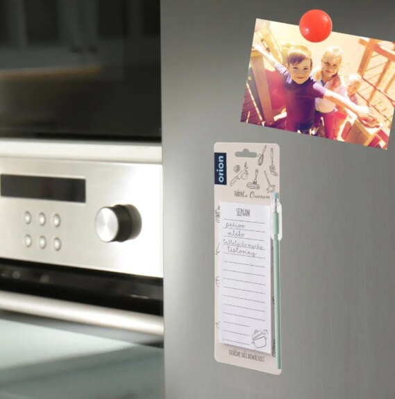 Blok s magnetem na lednici+tužka CZ