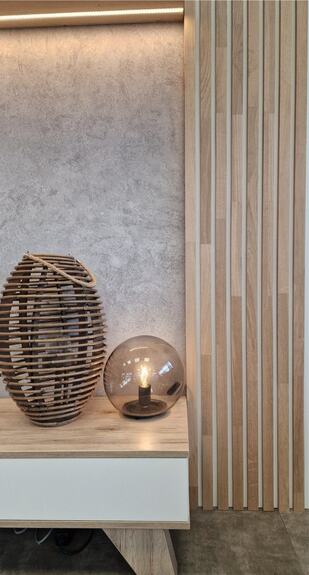 Lamelový SLAT panel masiv dub Masolo 35-15 bílý nosič