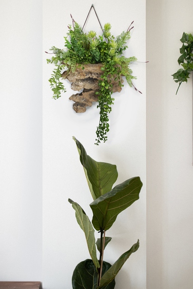 Skála s umělou vegetací S