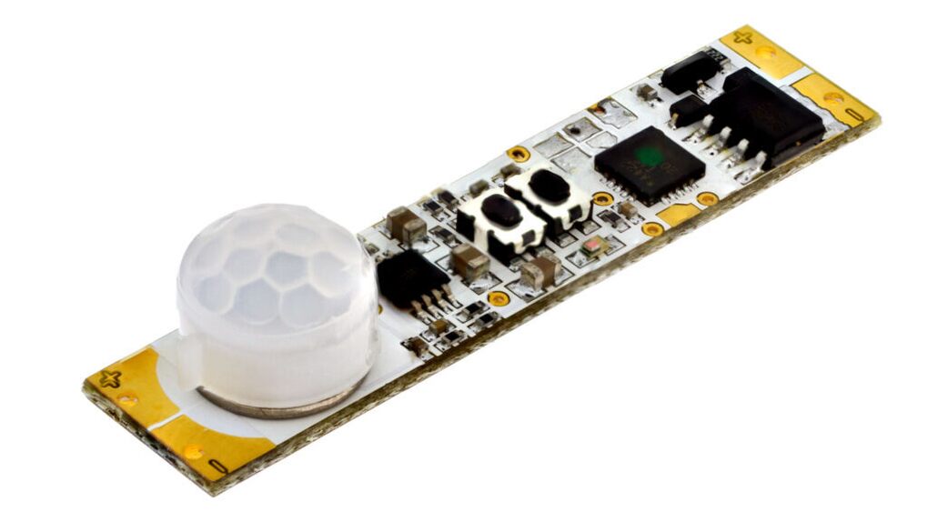 Pohybový PIR spínač do profilu SOUMRAK LUX A