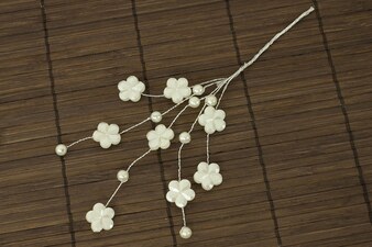 Bílá přízdoba PRZ755379