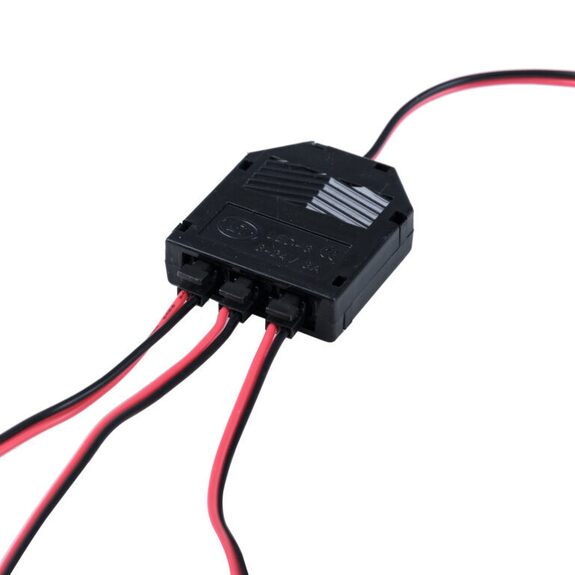 Rozbočovací krabička 4x JST-M samice + 2m kabel, ks