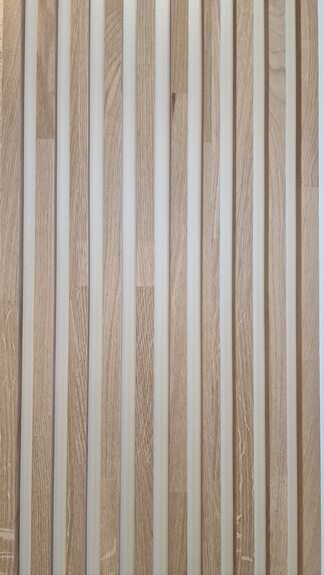 Lamelový SLAT panel masiv dub Masolo 22-18 bílý nosič