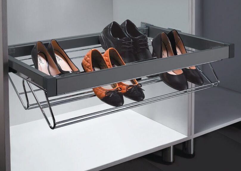 Výsuvný botník chrom