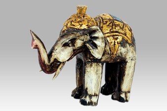 Slon TAKSU-48 antik, dřevořezba