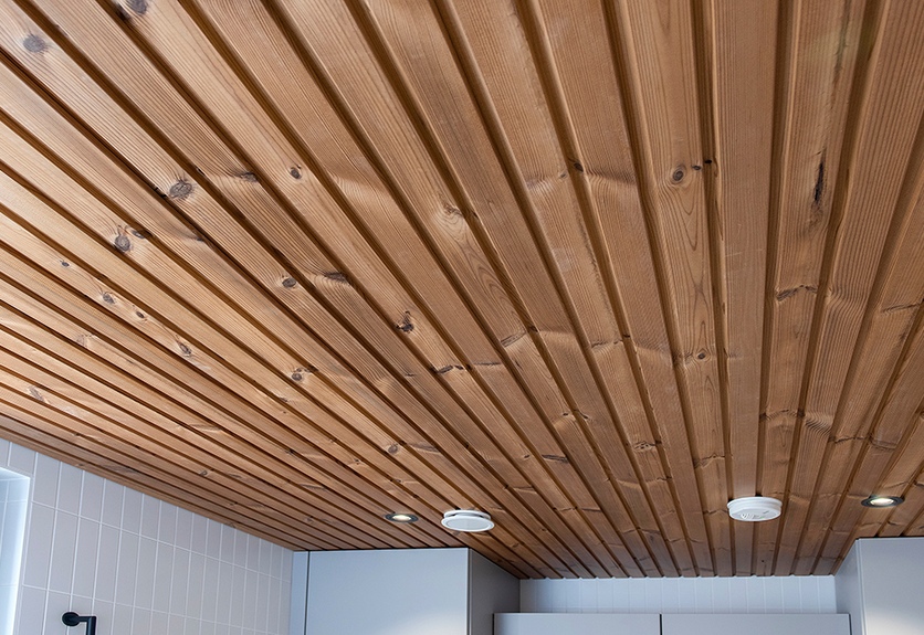 Exteriérový dřevěný obkladový SLAT panel 33-11 masiv