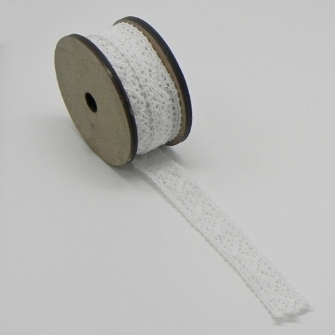 Stuha krajka 4m bílá