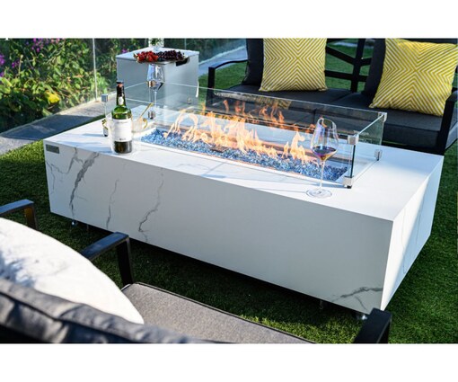 ofp121BW_carrara_luxusny_stol_s_plynovy,_ohniskom_gas_kamin_tish_firepit_stol_s_kominkiem_stul_s_ohnistem-900x750.jpg