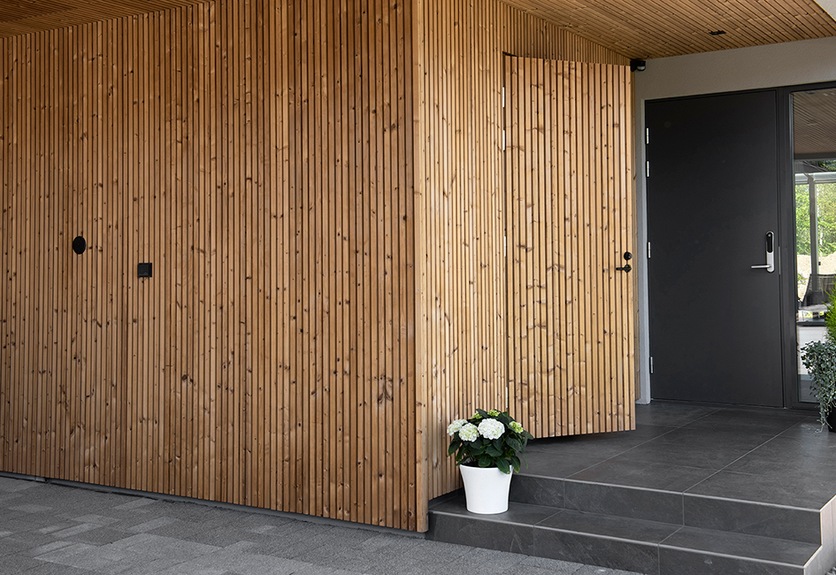 Exteriérový dřevěný obkladový SLAT panel 33-11 masiv