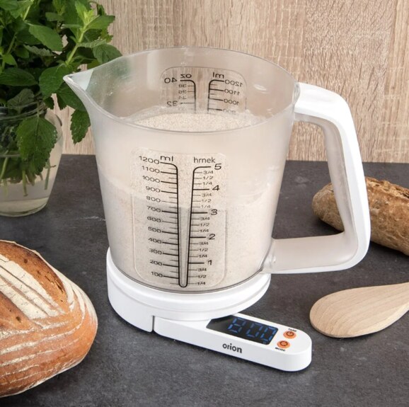 Váha kuch. digit. UH 5 kg s odměrkou 1,2 l